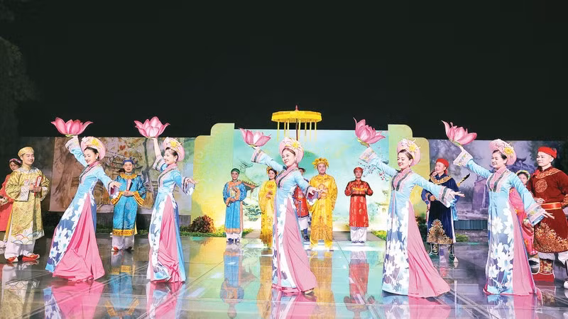 Hanoi busca desarrollar turismo nocturno ảnh 1 Hanoi busca desarrollar turismo nocturno ảnh 1