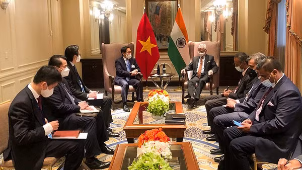 Canciller vietnamita cumple amplia agenda de encuentros en Nueva York ảnh 1