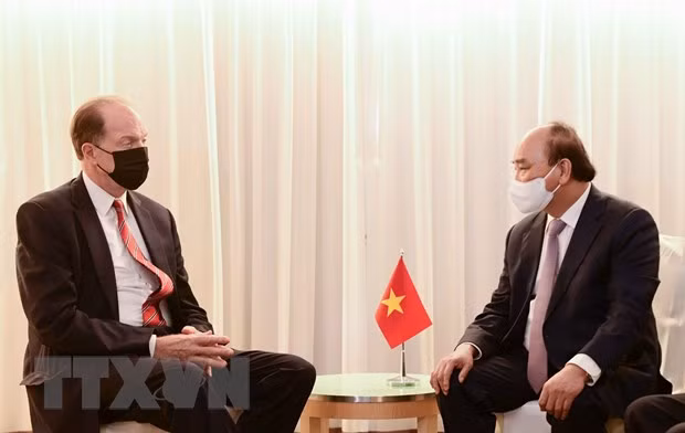 Presidente de Vietnam dialoga con dirigentes de países y organizaciones internacionales ảnh 4
