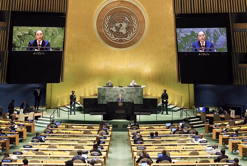 Destaca periódico ruso posición y papel de Vietnam en arena internacional ảnh 1