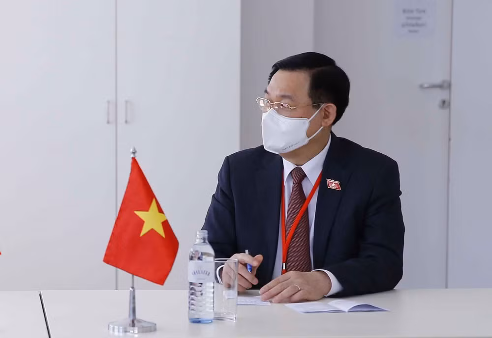 Máximo dirigente del Parlamento vietnamita busca apoyo de empresas europeas ảnh 1 Máximo dirigente del Parlamento vietnamita busca apoyo de empresas europeas ảnh 1