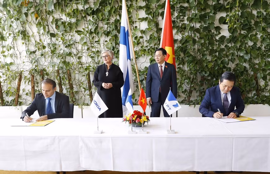Grupo de telecomunicaciones vietnamita firma acuerdo de cooperación con Nokia ảnh 1