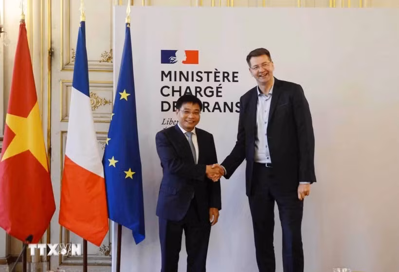 Vietnam y Francia fortalecen cooperación en transporte ảnh 1