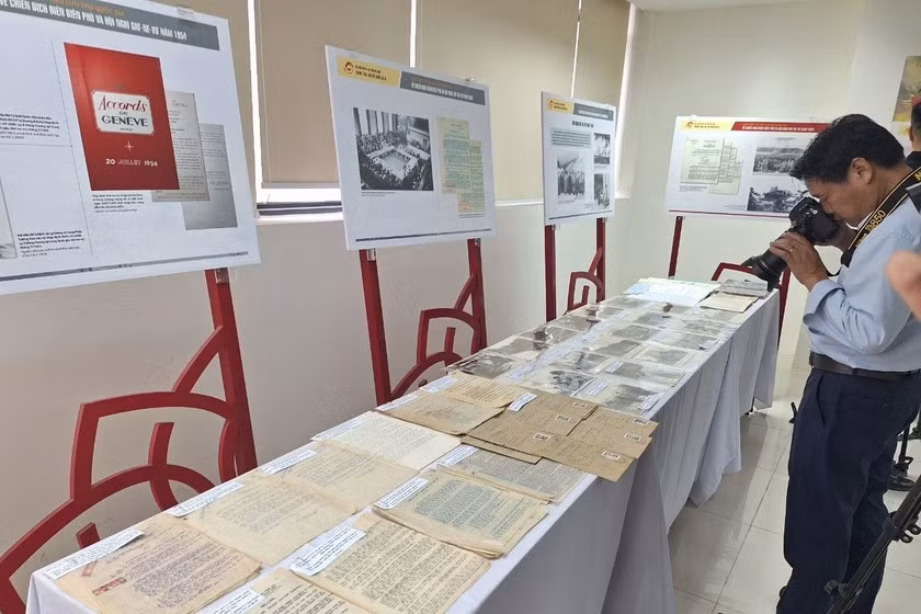 Exponen cientos de documentos inéditos sobre campaña de Dien Bien Phu ảnh 1