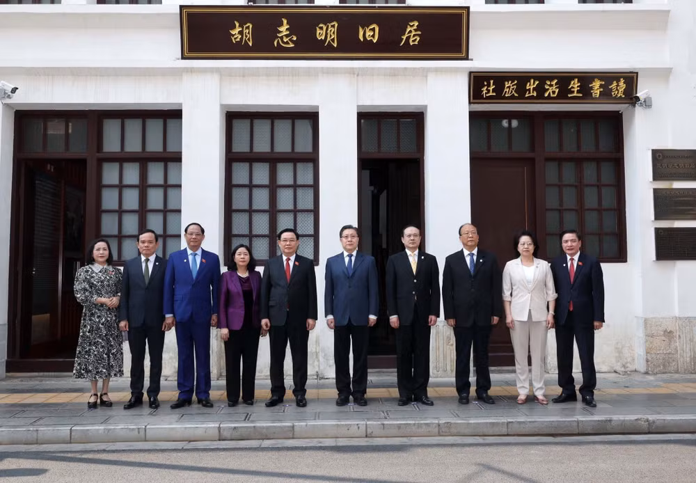 Dirigente vietnamita visita área dedicada al presidente Ho Chi Minh en China ảnh 2