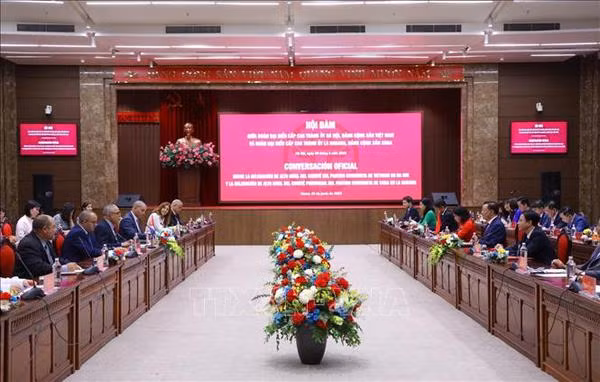 Enriquecen Hanoi y La Habana relaciones de cooperación ảnh 1