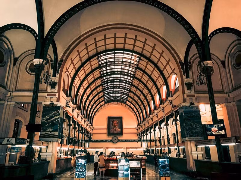 Oficina de Correos de Ciudad Ho Chi Minh figura entre las más bellas del mundo ảnh 2