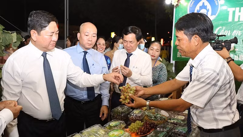Efectúan Feria de Industria y Comercia en Vietnam ảnh 1
