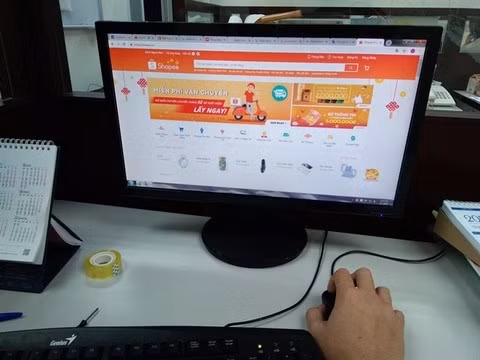 Planean lanzar sistema para garantizar transacciones de comercio electrónico en Vietnam ảnh 1