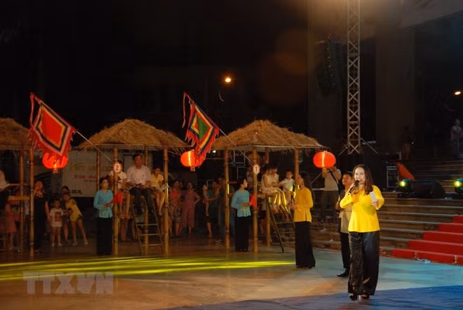 Provincia vietnamita preserva canto popular Bai Choi, Patromonio Cultural ảnh 1