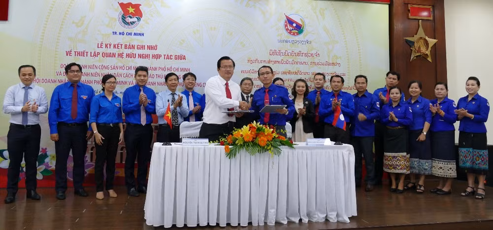 Intensifican cooperación organizaciones juveniles de Vietnam y Laos ảnh 1