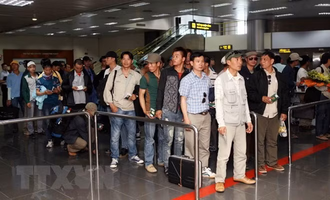 Vietnam dispuesto a coordinar con República Checa para resolver concesión de visados ảnh 1 Vietnam dispuesto a coordinar con República Checa para resolver concesión de visados ảnh 1