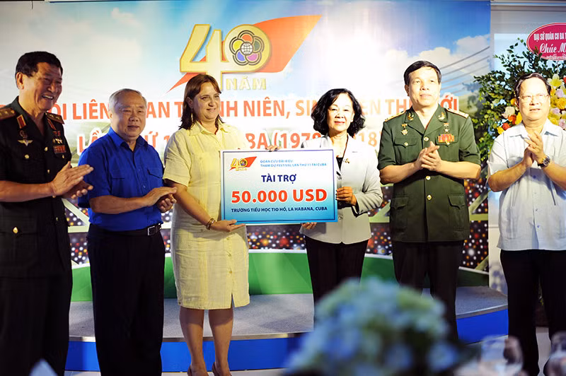 Vietnam y Cuba robustecen solidaridad bilateral ảnh 1