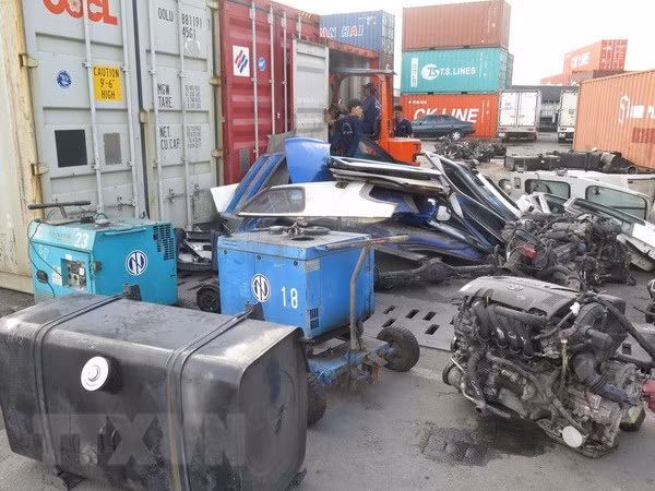Vietnam inspecciona la importación de residuos como materiales de producción ảnh 1
