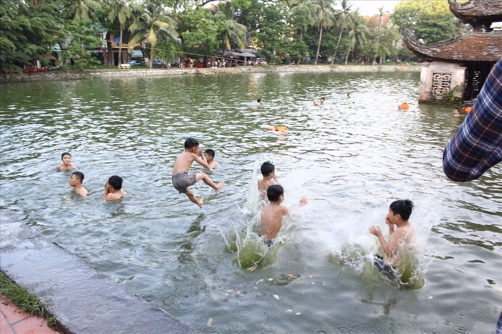 Piscina natural ayuda a reducir número de niños víctimas de accidentes relacionados con el agua en Vietnam ảnh 2 Piscina natural ayuda a reducir número de niños víctimas de accidentes relacionados con el agua en Vietnam ảnh 2