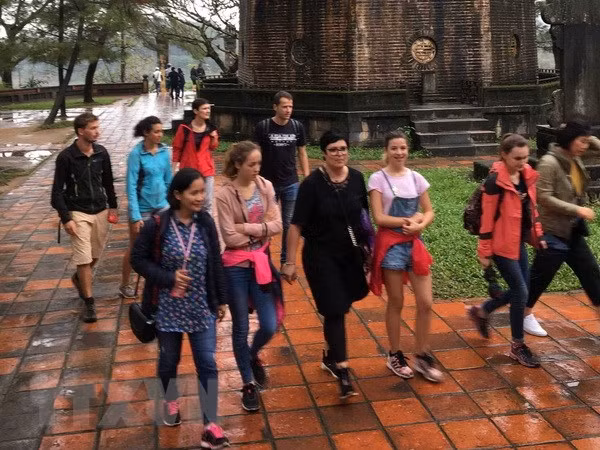 Más de 10 millones de turistas extranjeros visitan Vietnam en primeros ocho meses de 2018 ảnh 1