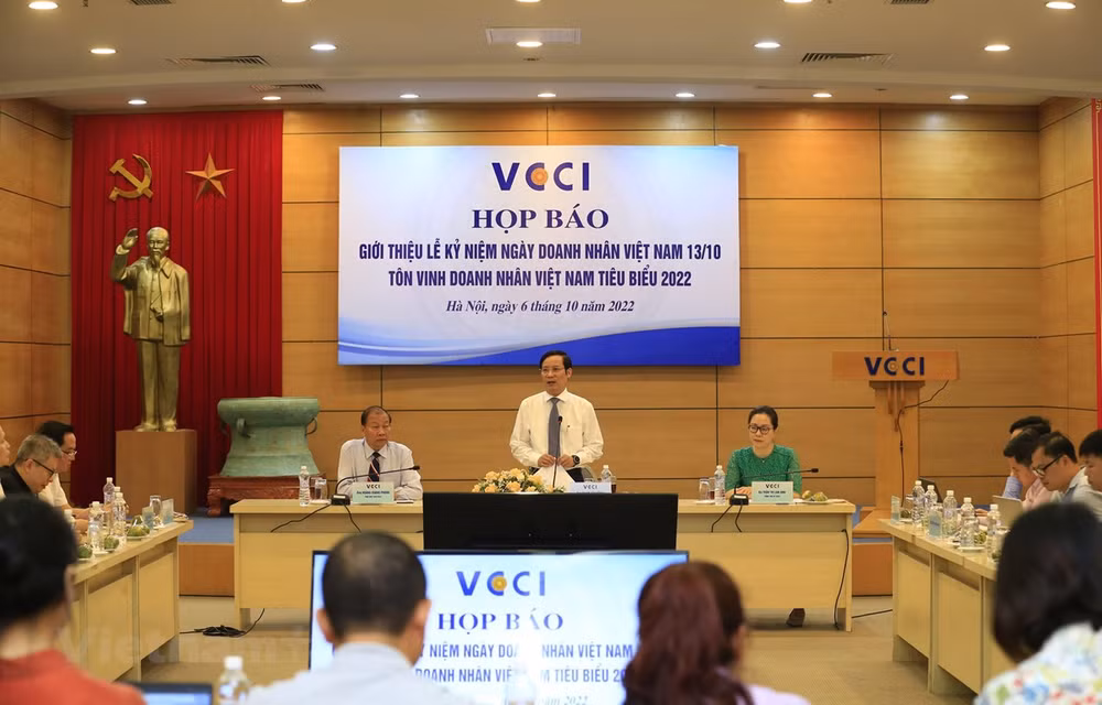 Reconocen a empresarios sobresalientes en Vietnam ảnh 1