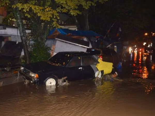 Eleva a 23 número de muertos por inundaciones en Indonesia ảnh 1