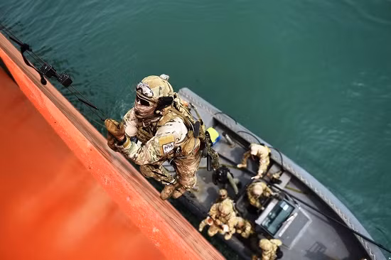 Participan 21 países en maniobra naval “Deep Sabre 2016” en Singapur ảnh 1