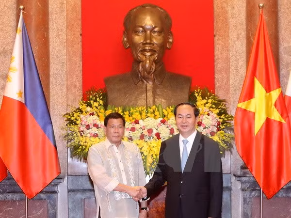 Presidente de Vietnam dialoga con homólogo de Filipinas ảnh 1