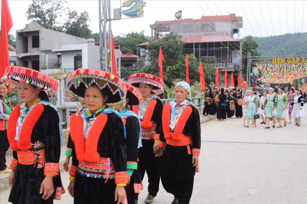 Colores culturales del mercado de Bao Lac en Cao Bang ảnh 1