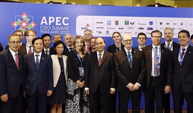 Vietnam aboga por cooperar con inversionistas extranjeros, afirma presidente ảnh 1
