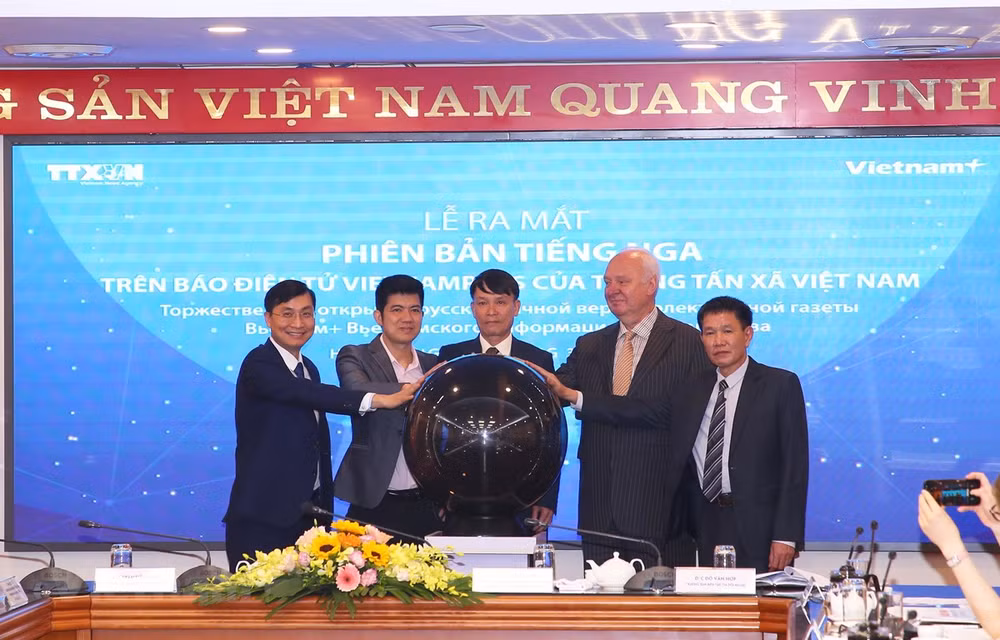 Estrena periódico electrónico VietnamPlus versión en idioma ruso ảnh 1