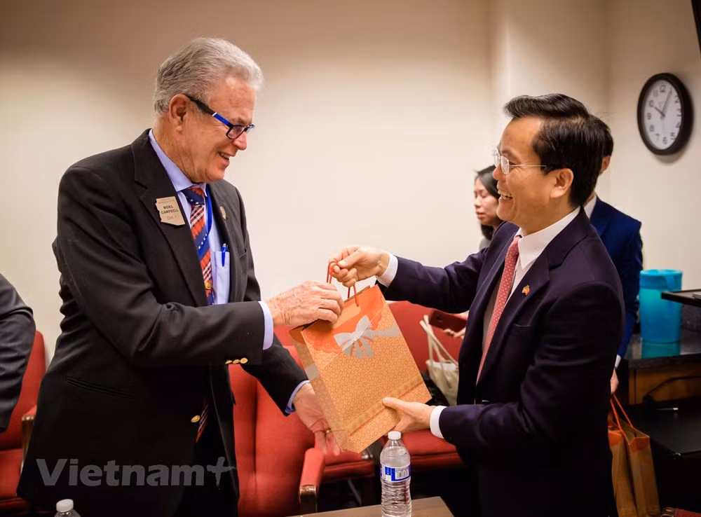 Aún persiguen al veterano estadounidense recuerdos sobre guerra en Vietnam ảnh 2