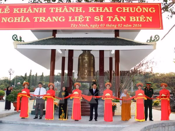 Inauguran obra conmemorativa a combatientes caídos en Cambodia ảnh 1