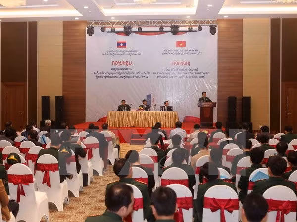 Localidades vietnamita y laosiana cooperan eficientemente en demarcación fronteriza ảnh 1