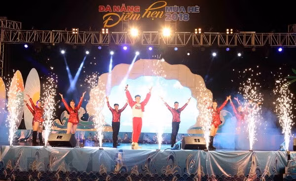 Celebran en Da Nang programa en saludo al verano 2018 ảnh 1