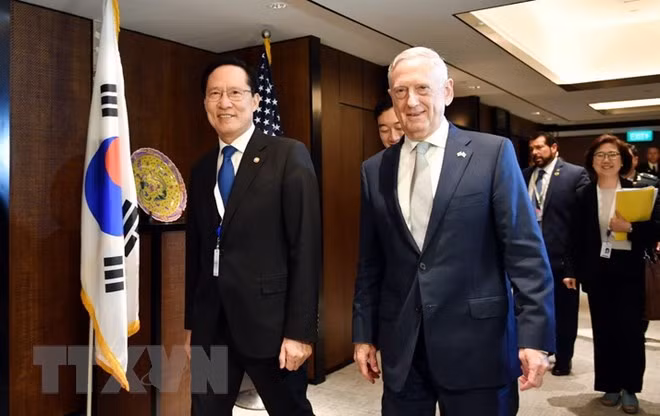 Diálogo de Shangri- La 2018: EE.UU. no aliviará sanciones contra Corea del Norte hasta la desnuclearización ảnh 1