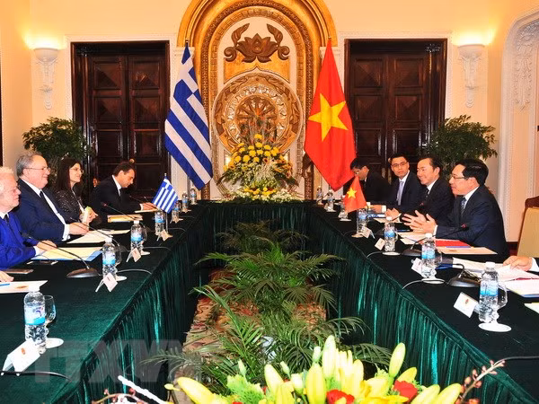 Visita de vicepremier de Vietnam a Grecia impulsa lazos binacionales ảnh 1