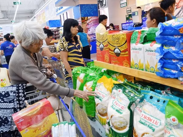 En auge mercado minorista de Ciudad Ho Chi Minh ảnh 1