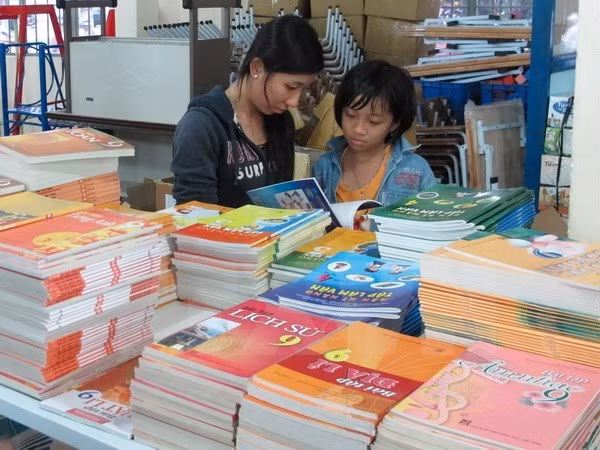 Premier de Vietnam insta a adoptar nuevo programa de enseñanza general ảnh 1