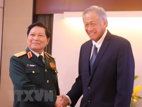 Vietnam robustece lazos en defensa con Nueva Zelanda, Reino Unido y Singapur ảnh 1