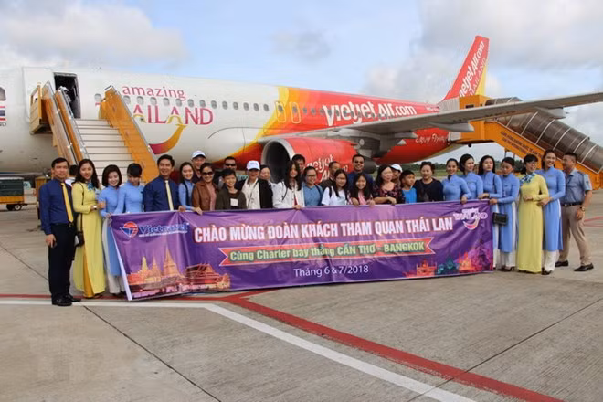 Inauguran ruta aérea directa entre ciudad vietnamita de Can Tho y Bangkok ảnh 1