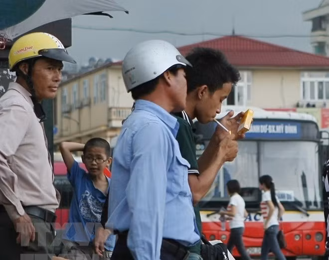 Proponen en Vietnam aumentar impuesto al cigarrillo para reducir el tabaquismo ảnh 1 Proponen en Vietnam aumentar impuesto al cigarrillo para reducir el tabaquismo ảnh 1