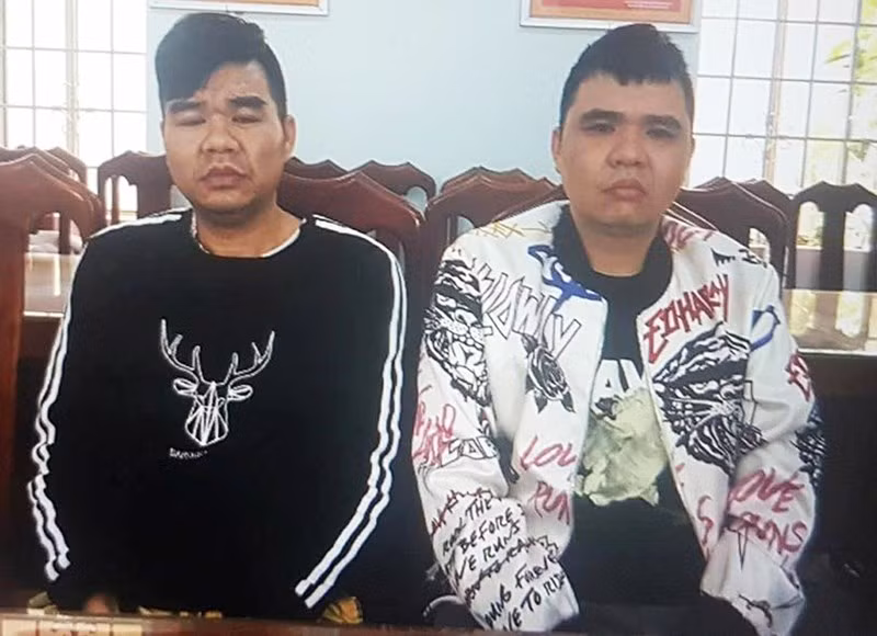 Policía vietnamita entrega a China criminales buscados internacionalmente ảnh 1
