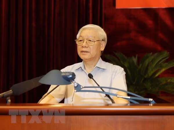 Máximo dirigente político de Vietnam revisa lucha contra la corrupción ảnh 1