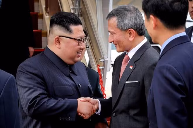 Kim Jong-un llega a Singapur para la reunión con Trump ảnh 1