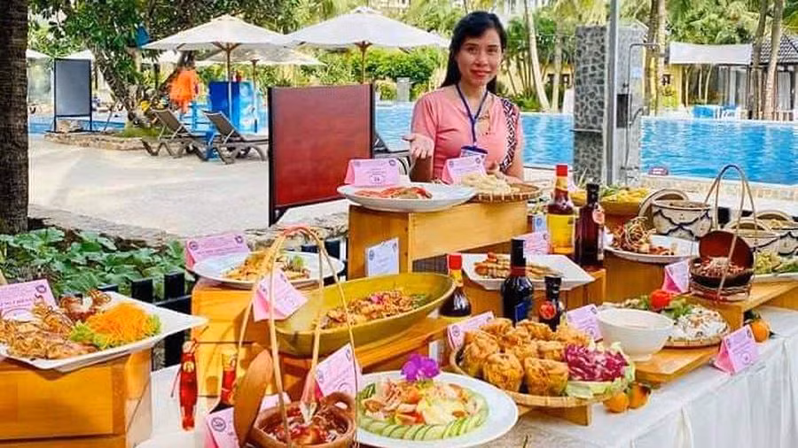Establecen récord en Vietnam de 100 platos elaborados con salsa de pescado tradicional de Phu Quoc ảnh 1