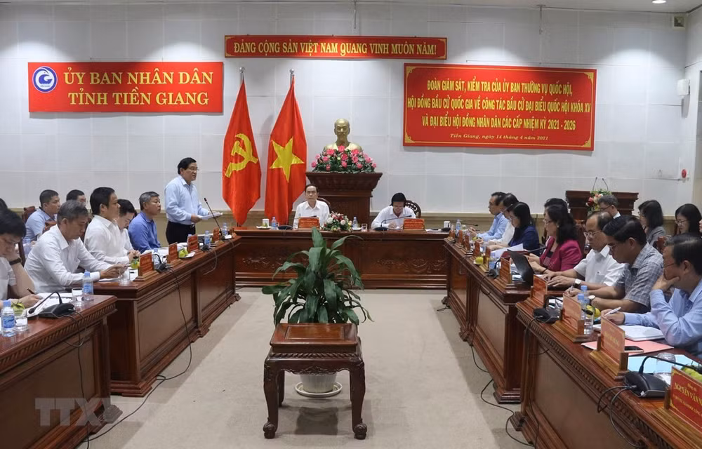 Supervisan en provincia vietnamita de Tien Giang preparativos para próximas elecciones ảnh 1
