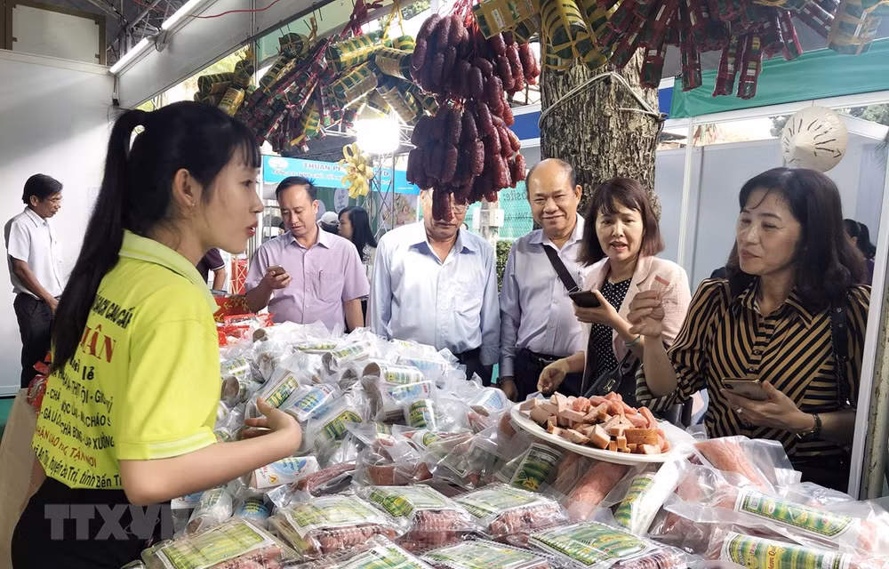 Buscan respaldar a empresas vietnamitas en recuperación ante el COVID-19 ảnh 1