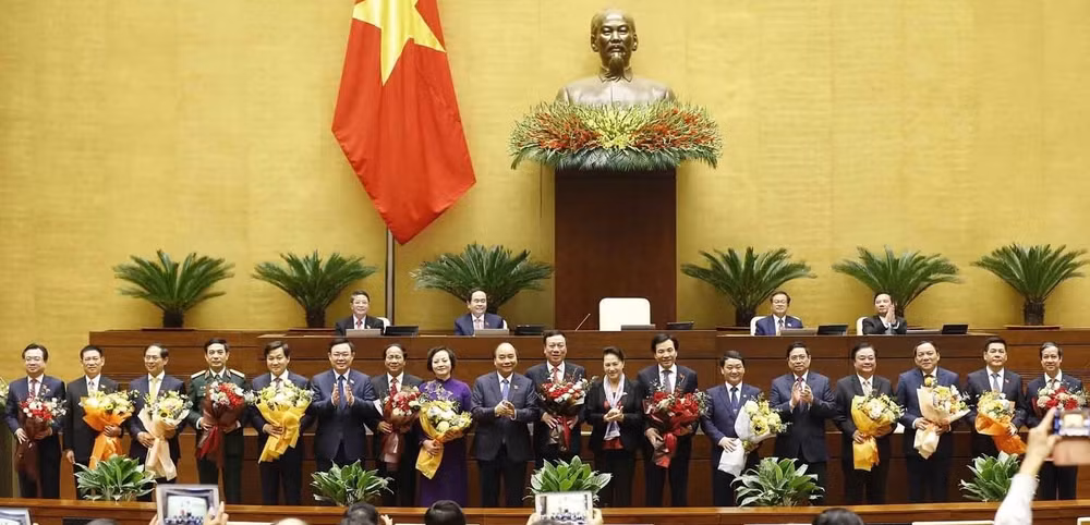 Aprueba Parlamento designación de 12 ministros y titulares de sectores de Vietnam ảnh 1