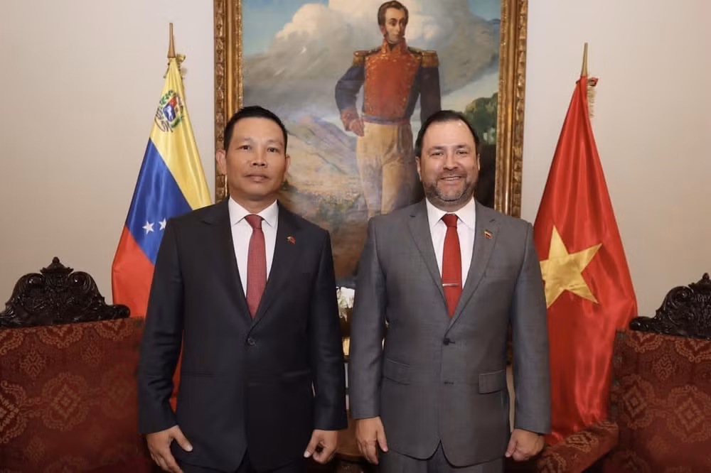 Vietnam y Ho Chi Minh, raíz y estrella ảnh 13