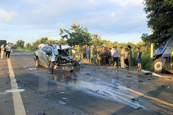Reducen víctimas de accidentes de tránsito en Vietnam en días feriados ảnh 1 Reducen víctimas de accidentes de tránsito en Vietnam en días feriados ảnh 1