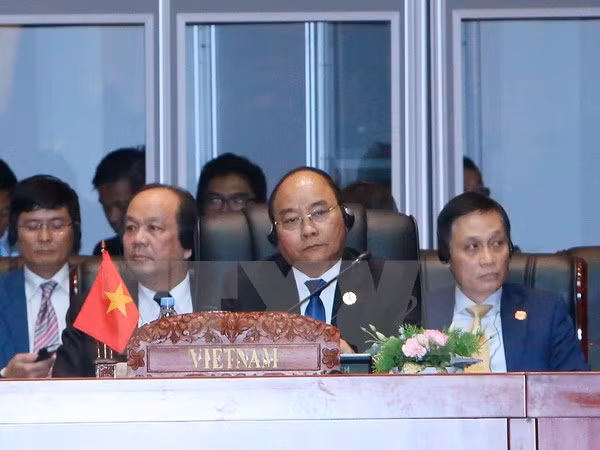 Premier vietnamita insta a promover la autonomía de ASEAN ảnh 1