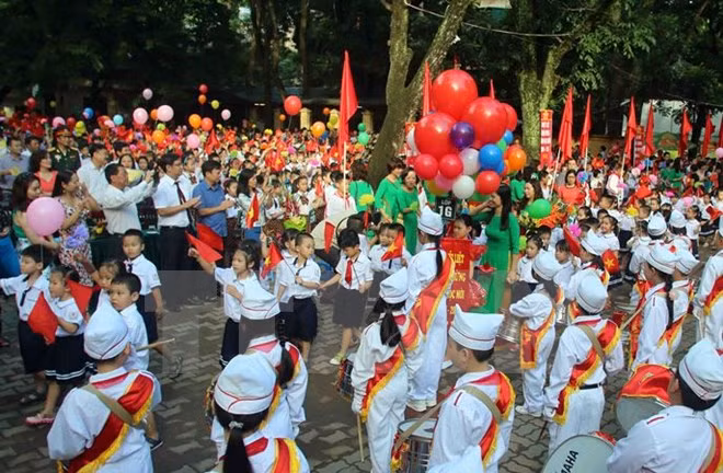 Inauguran nuevo año escolar en Vietnam ảnh 1