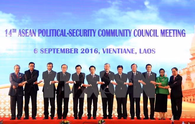 Asiste canciller vietnamita a reuniones preparatorias para cumbres de ASEAN ảnh 1